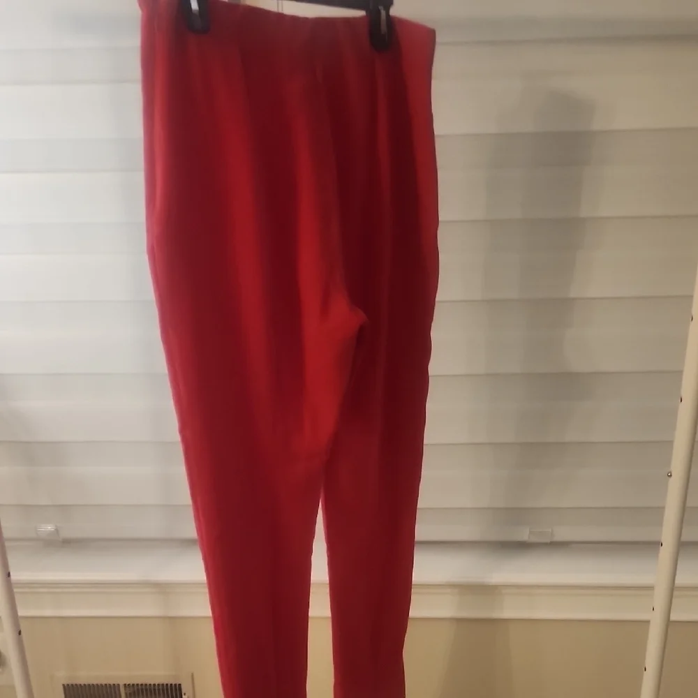Cinq à Sept Vibrant Pink Women's Trousers